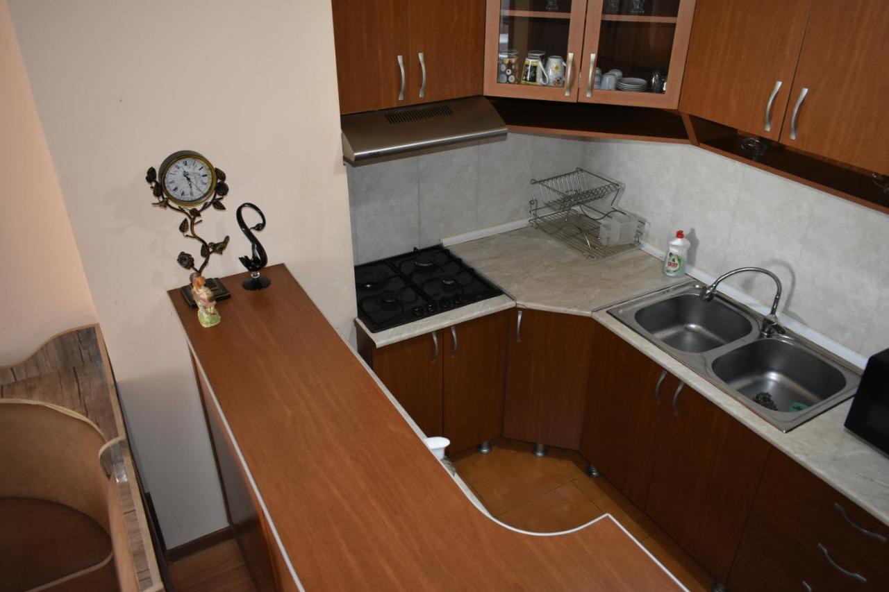 Ucha'S Apartment 巴统 外观 照片