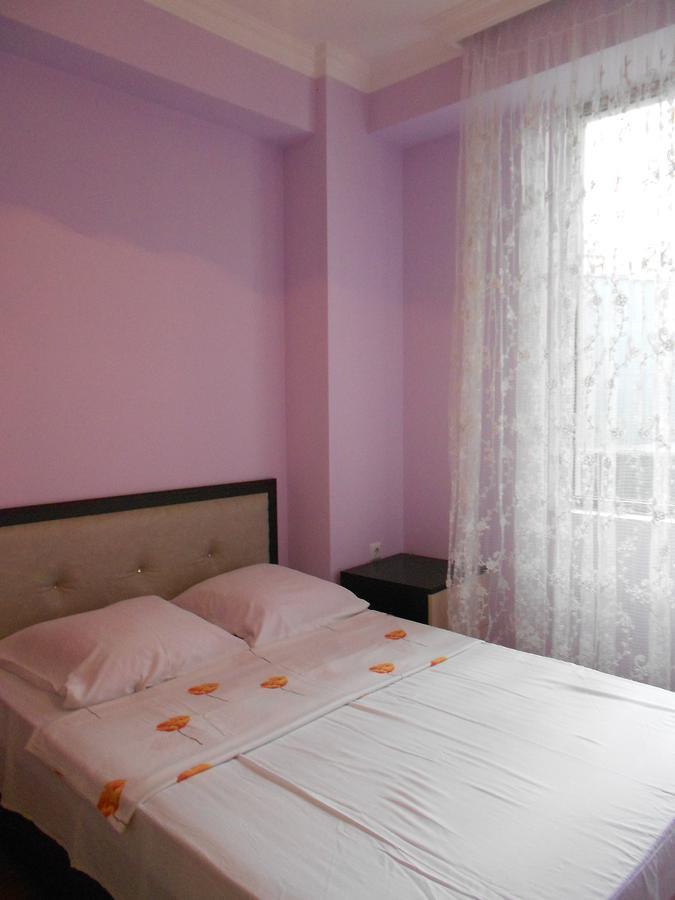 Ucha'S Apartment 巴统 外观 照片